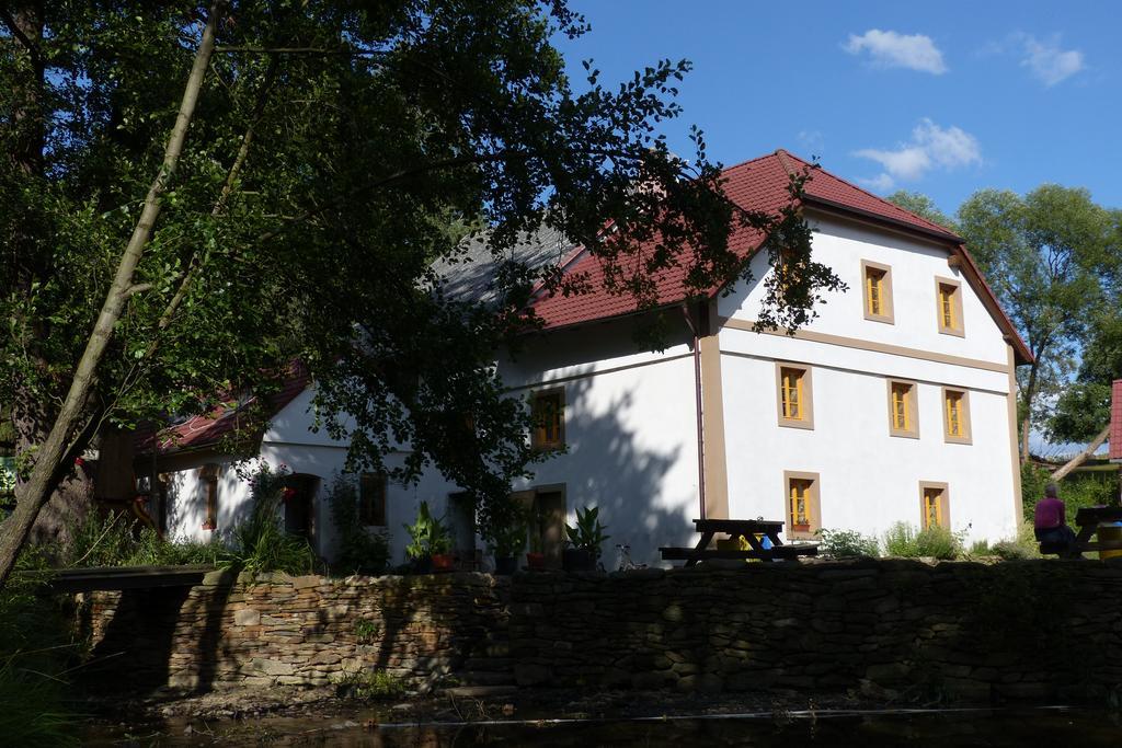Biofarma Dolejsi Mlyn Βίλα Kamberk Εξωτερικό φωτογραφία